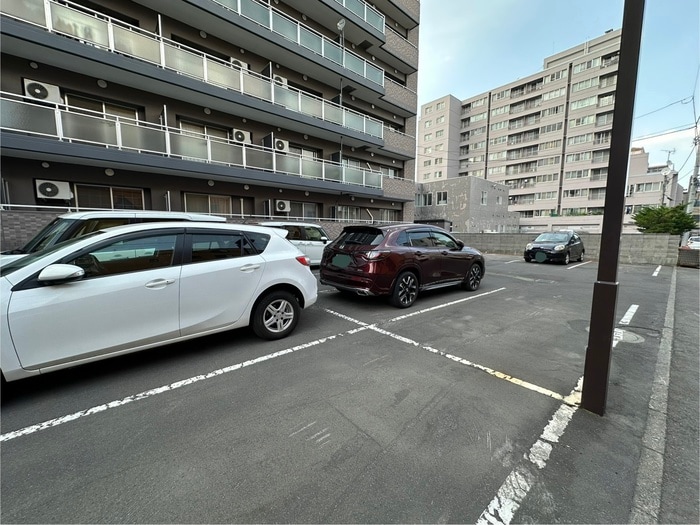 駐車場 コ－トロティ琴似