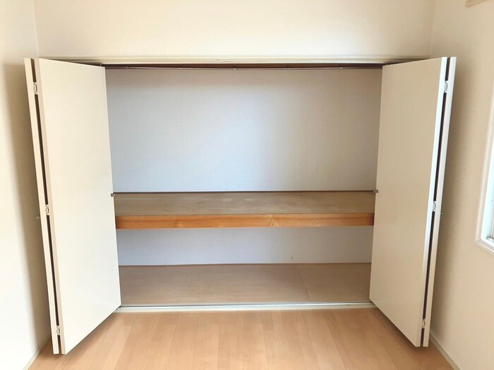 収納 エターナルニシヤ２３