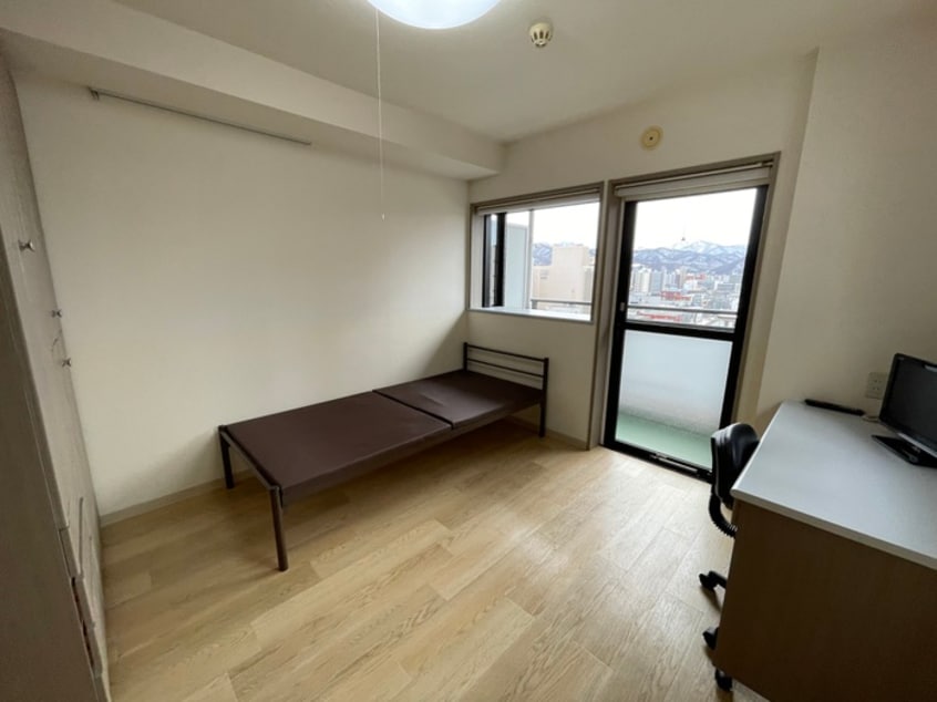 居室 アン・セリジェ壱番館