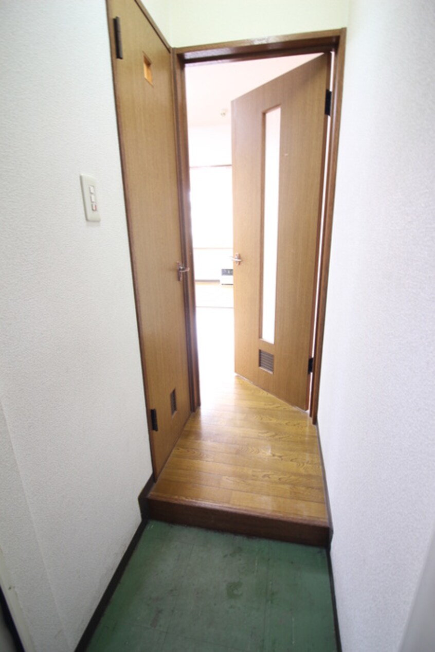 玄関 ア－バンコ－ト南郷Ⅶ