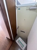 玄関 スカイパレス三番館