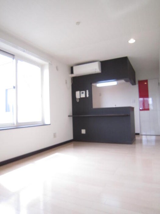 居室 フォルム八軒