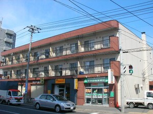 コーポラス静