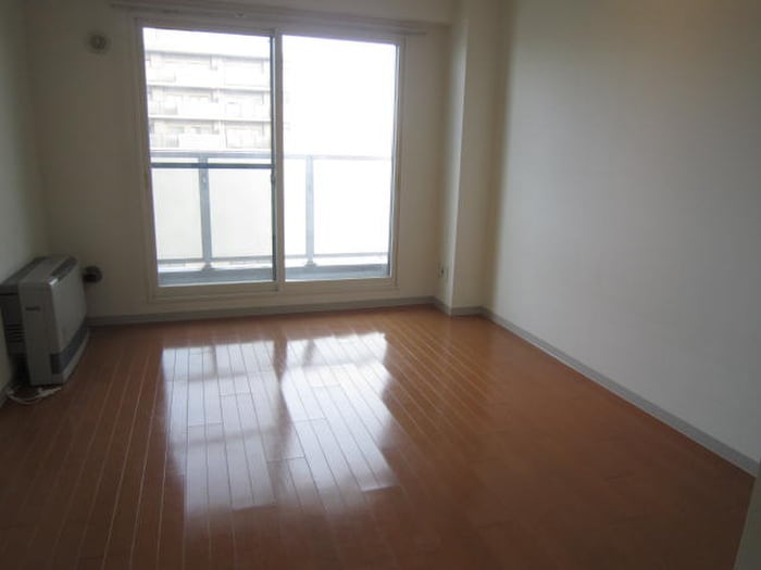 居室 メ－プル北円山