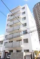 ブラントゥ－ル伏見の外観