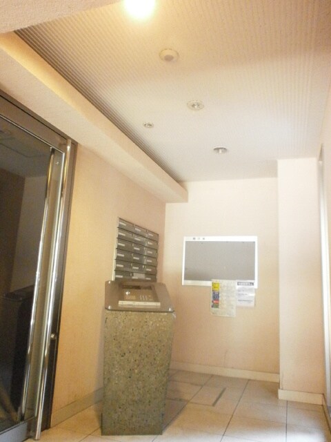 エントランス部分 コ－ラル