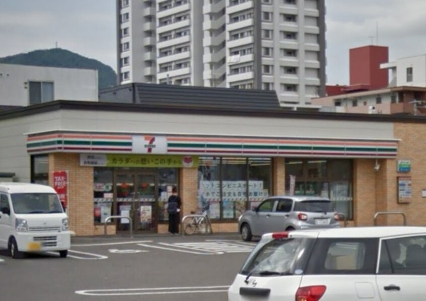 セブンイレブン(コンビニ)まで150m AORIO円山裏参道