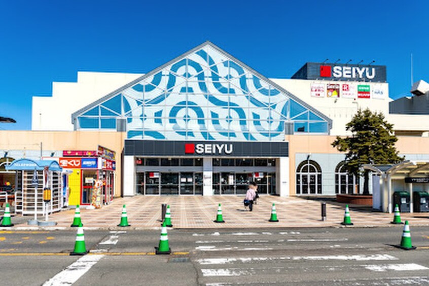 西友西町店(デパート)まで400m プﾘｳﾞｨｴｰﾙ西町