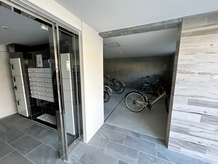 駐輪場 ブランシャールALAIN西町