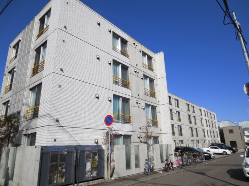 外観写真 ファインブルーム学園前