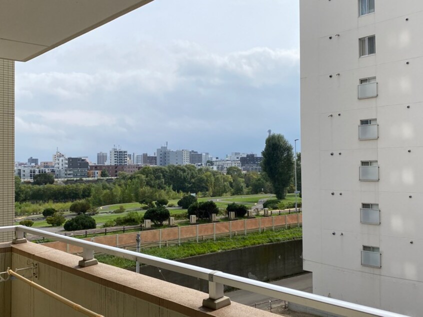 室内からの展望 ビッグパレス南１２条