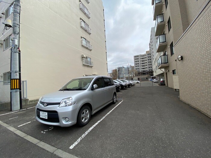 駐車場 メディオフラム札幌