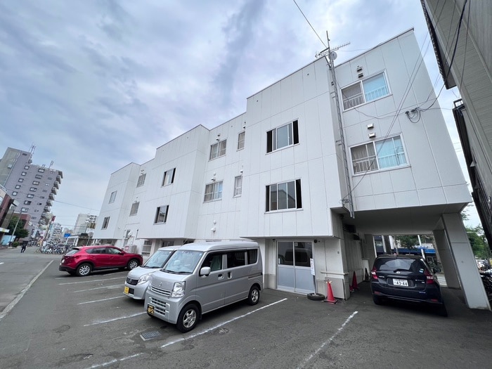 外観写真 岡田ビル