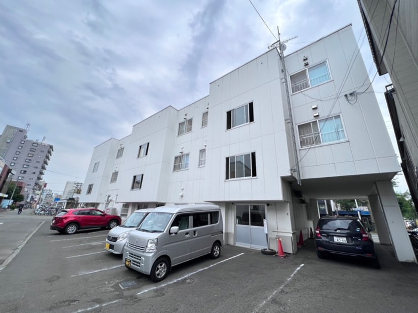 外観写真 岡田ビル