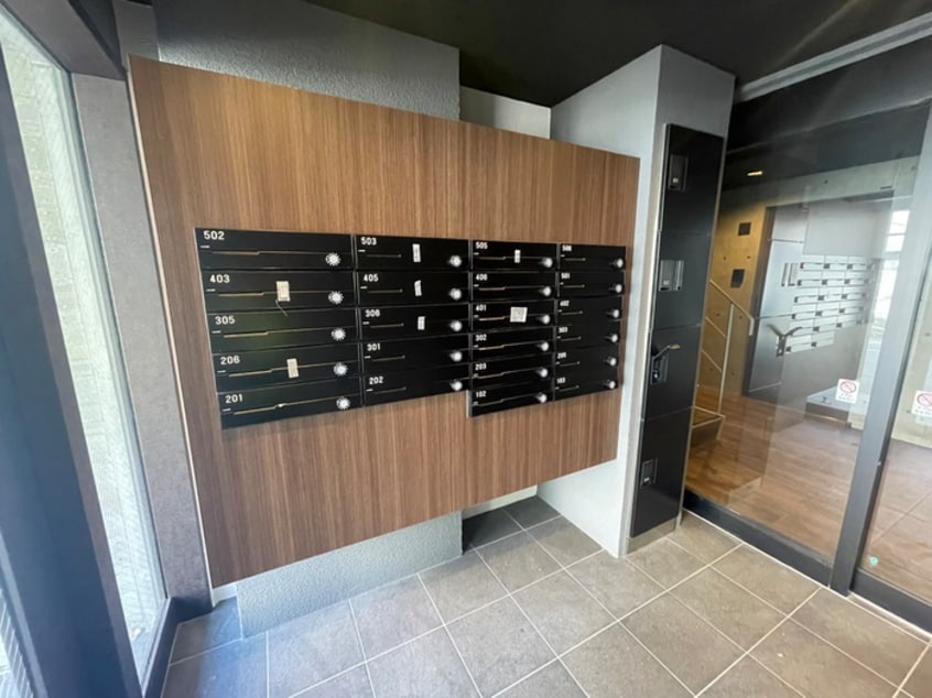 エントランス部分 トラストコート北九条