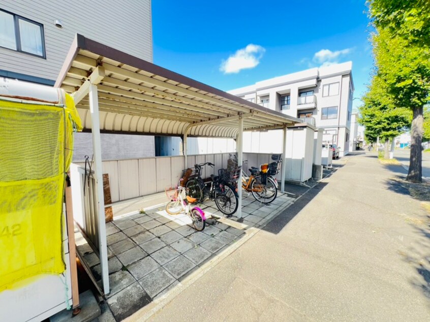 駐輪場 グランツ