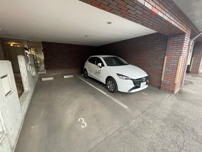 駐車場 ピアジュ宮の森