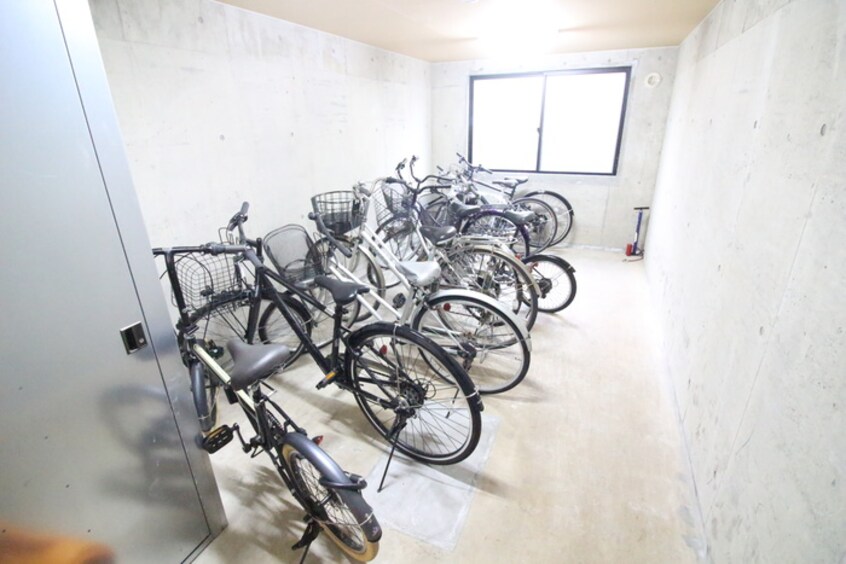 駐輪場 ヒルトップ南郷丘公園