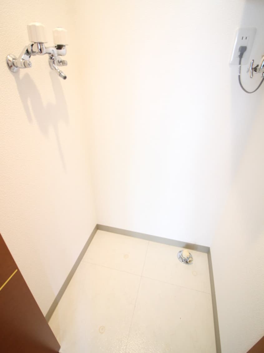 洗濯機置場 シャンティ月寒