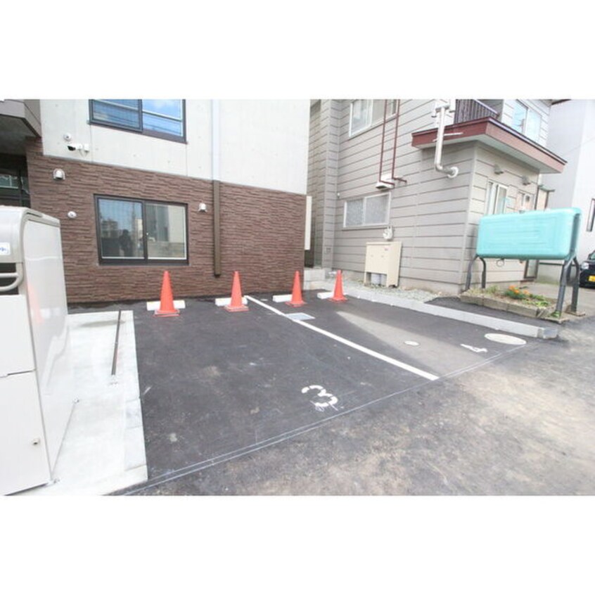 駐車場 Crea Maison発寒南East