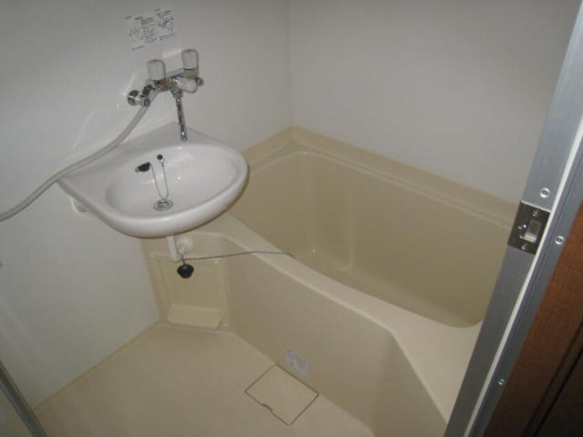 内観写真 フォ－シ－ンＢＬＤ