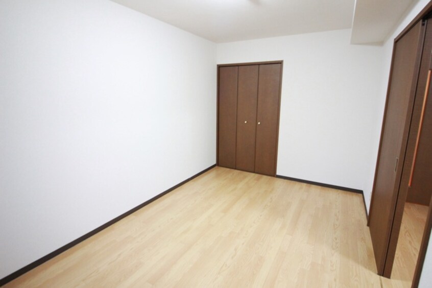 居室 フォ－シ－ンＢＬＤ