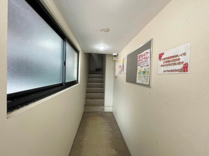 エントランス部分 ポプライン南麻生