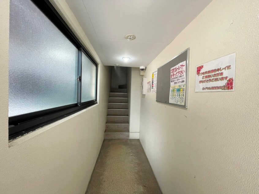 エントランス部分 ポプライン南麻生
