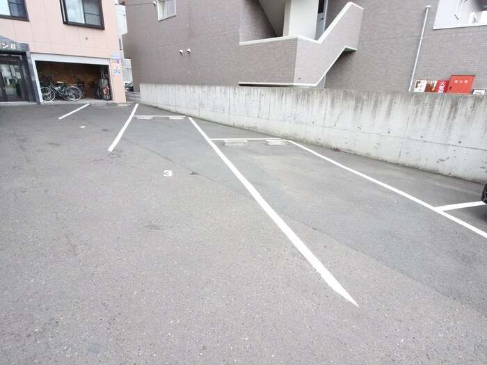 駐車場 リリアンⅡ