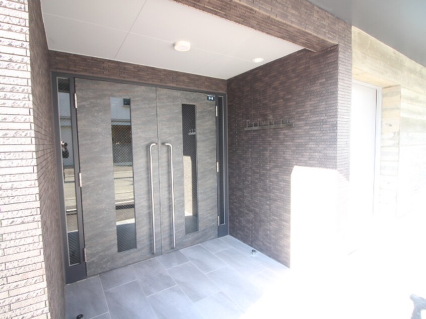 エントランス部分 プリヴィエール美園