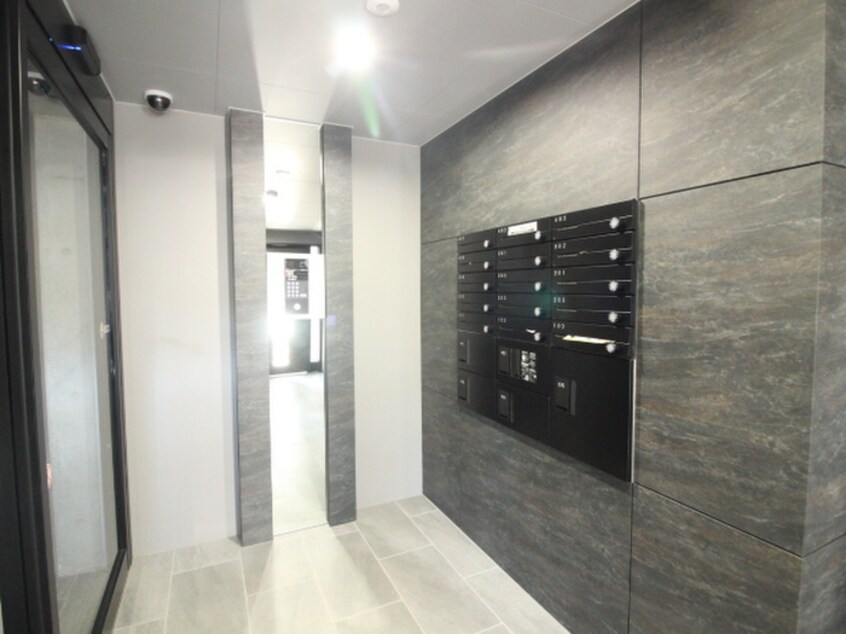 エントランス部分 プリヴィエール美園