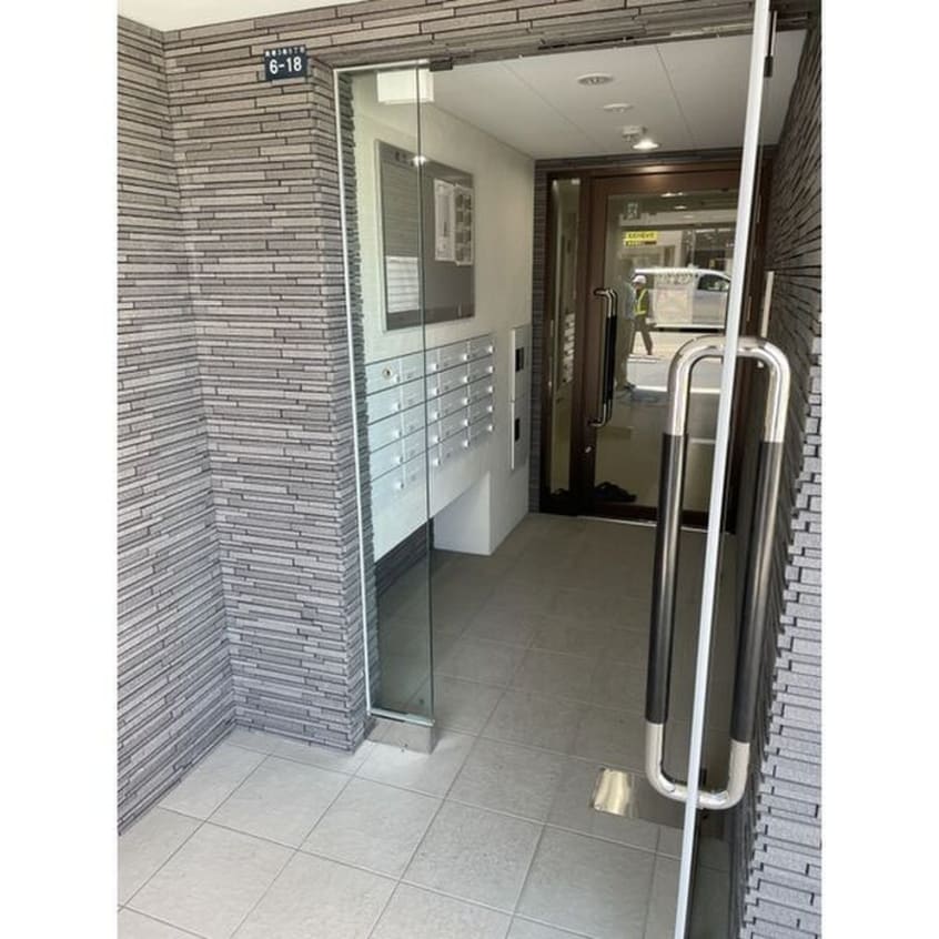 エントランス部分 ソレイユ発寒南