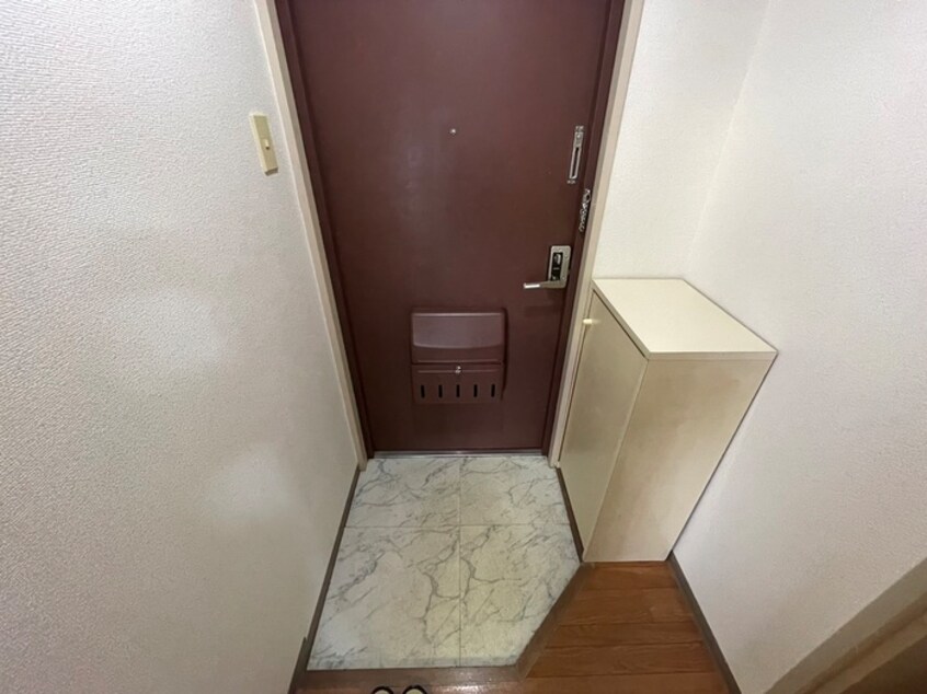 玄関 キャピタルＹＭＤ