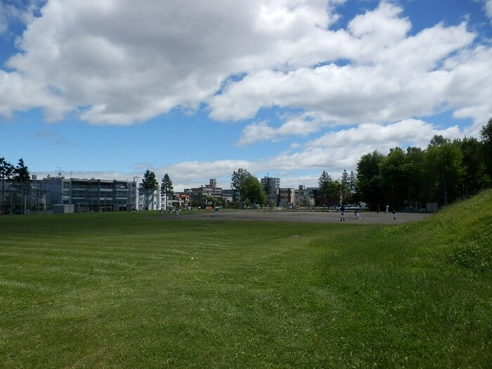 万生公園(公園)まで394m ノースレジデンス南郷