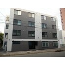 メトロ南平岸駅前の外観