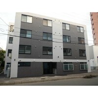 メトロ南平岸駅前