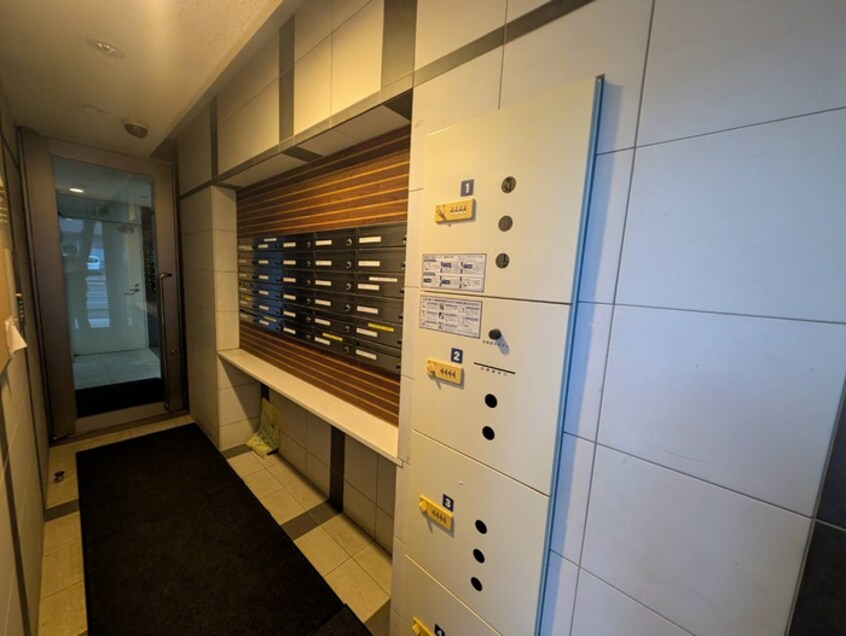 建物設備 カルフ－ル大通東