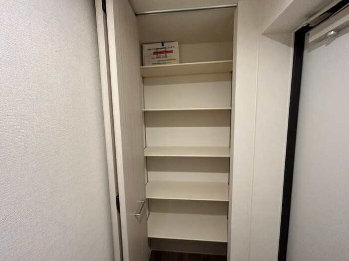 靴箱 Livease　Hassamu