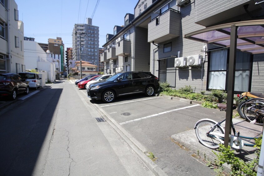 駐車場 コンフォート上杉