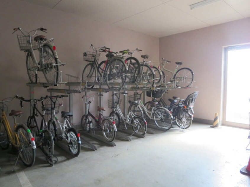 駐輪場 Aimerest Sendai つつじ山