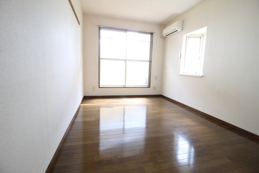 居室 サンパレス成田町