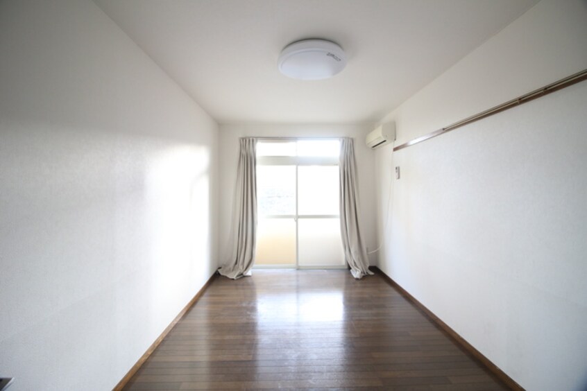 居室 サンパレス成田町