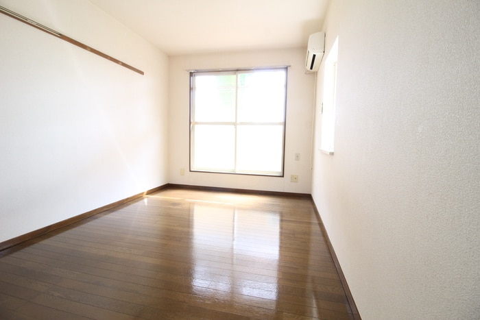 居室 サンパレス成田町