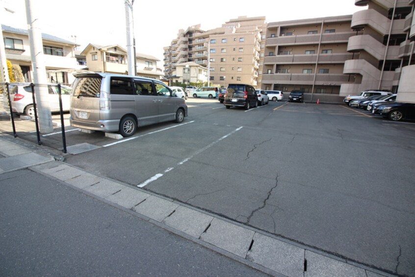 駐車場 レックス本郷通り弐番館