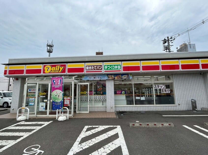 デイリーヤマザキ南仙台店(コンビニ)まで5m ハーモニーテラス中田Ⅵ