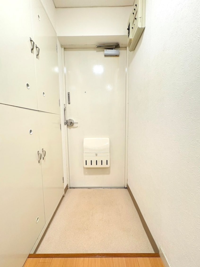 玄関 芳賀興産ビル