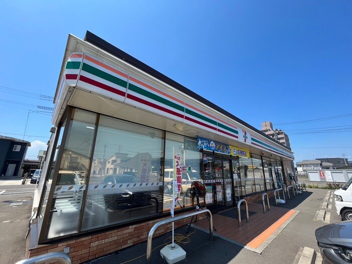 セブン-イレブン名取増田８丁目店(コンビニ)まで500m ベル・ラケーナ