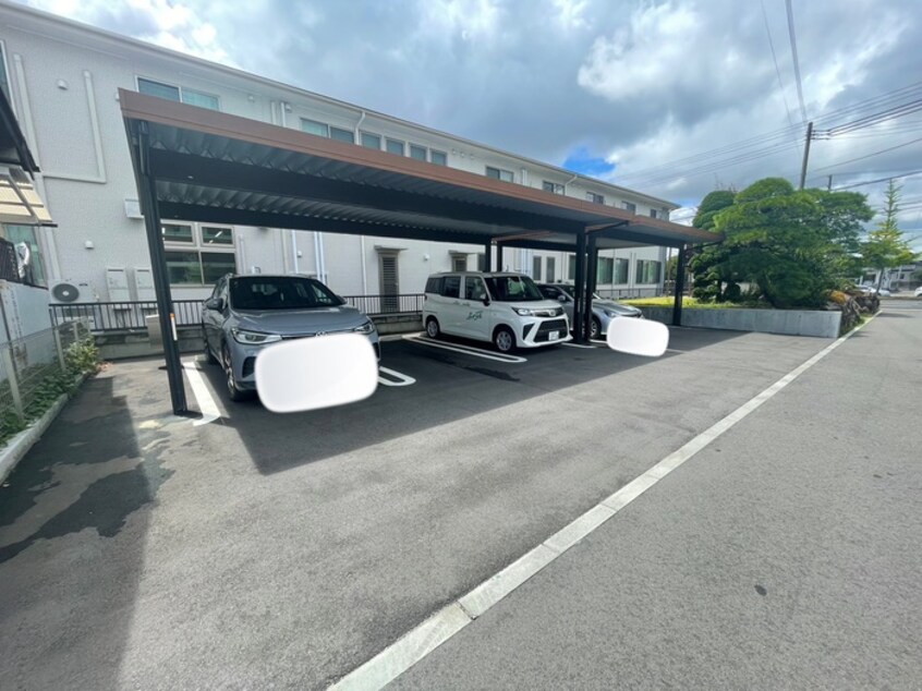 駐車場 シャーメゾン胡蝶