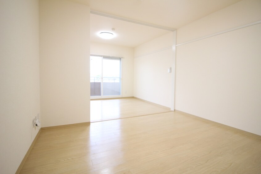 居室 イ－グルハイツ萩野町