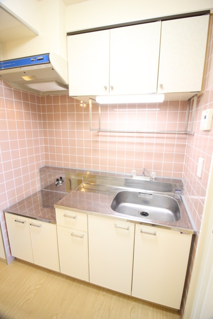 キッチン イ－グルハイツ萩野町